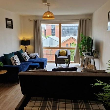 Modern Apartment, Sleeps 6, Belfast City Centre エクステリア 写真